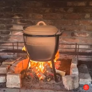 Zemljani pekač s poklopcem